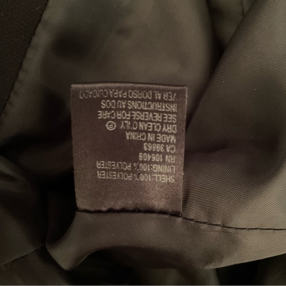 Tahari Black Two Button Blazer, Size 4 - Picture 9 of 12